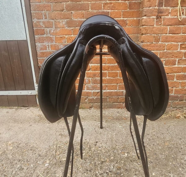 Avante Dressage Saddle - Image 6