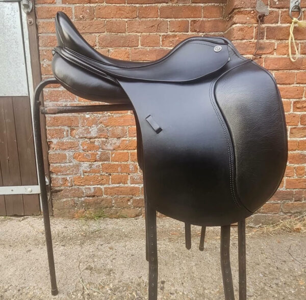 Avante Dressage Saddle - Image 7